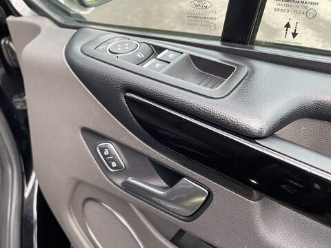 Ford Tourneo Custom 2.0 320 EcoBlue Titanium Auto L2 Euro 6 (s/s) 5dr - U350