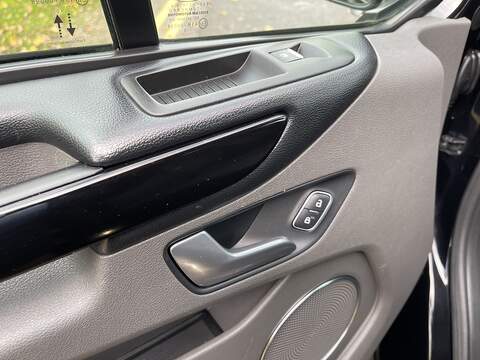 Ford Tourneo Custom 2.0 320 EcoBlue Titanium Auto L2 Euro 6 (s/s) 5dr - U350