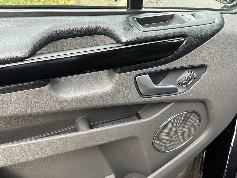 Ford Tourneo Custom 2.0 320 EcoBlue Titanium Auto L2 Euro 6 (s/s) 5dr - U350