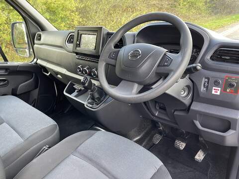 Nissan NV400 F35 2.3 DCI 135 L3 H1 TEKNA Luton - U351