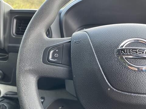 Nissan NV400 F35 2.3 DCI 135 L3 H1 TEKNA Luton - U351