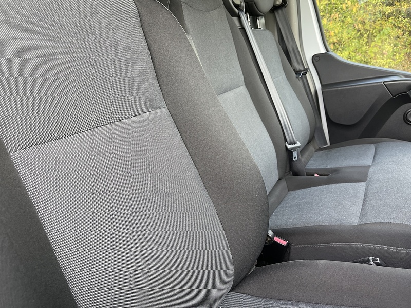 Nissan NV400 F35 2.3 DCI 135 L3 H1 TEKNA Luton - U351