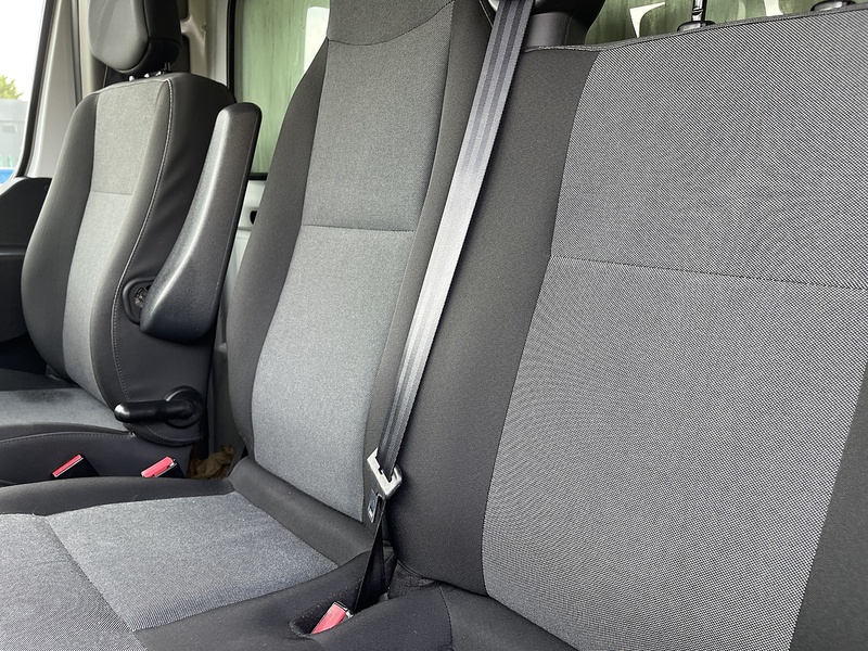 Nissan NV400 F35 2.3 DCI 135 L3 H1 TEKNA Luton - U351