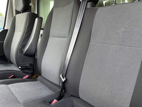 Nissan NV400 F35 2.3 DCI 135 L3 H1 TEKNA Luton - U351