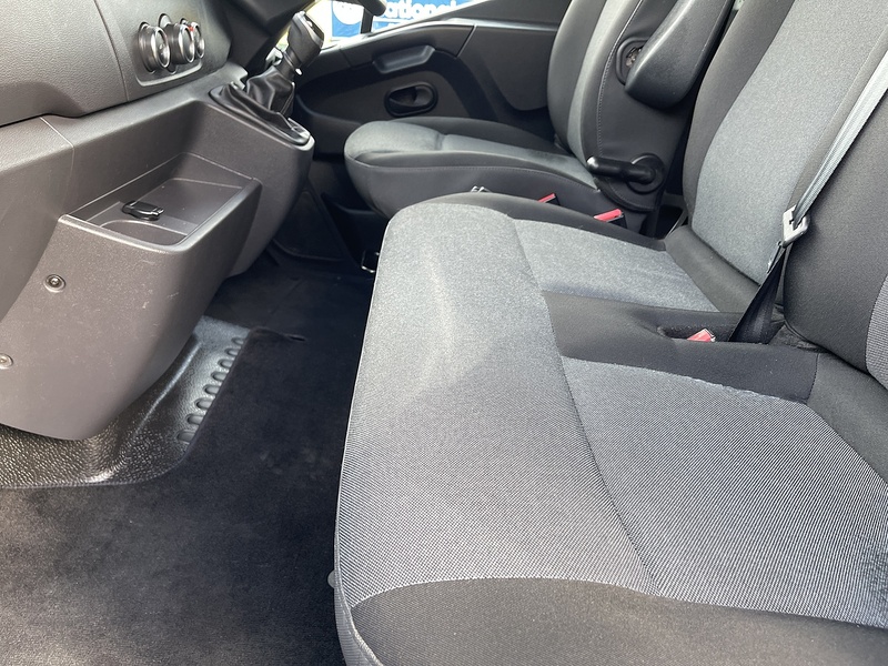 Nissan NV400 F35 2.3 DCI 135 L3 H1 TEKNA Luton - U351