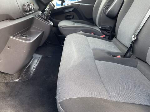 Nissan NV400 F35 2.3 DCI 135 L3 H1 TEKNA Luton - U351