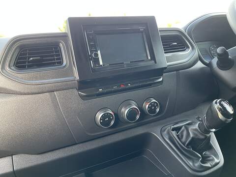 Nissan NV400 F35 2.3 DCI 135 L3 H1 TEKNA Luton - U351