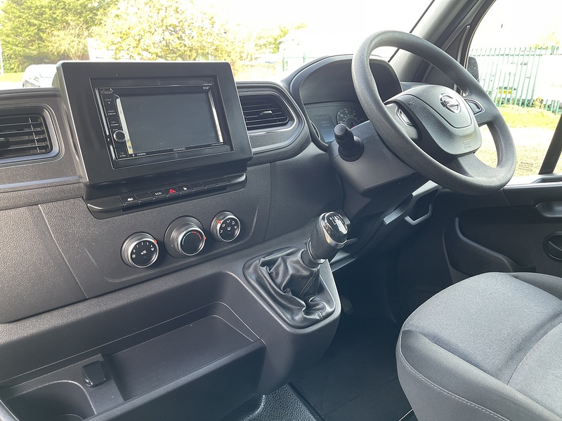 Nissan NV400 F35 2.3 DCI 135 L3 H1 TEKNA Luton - U351