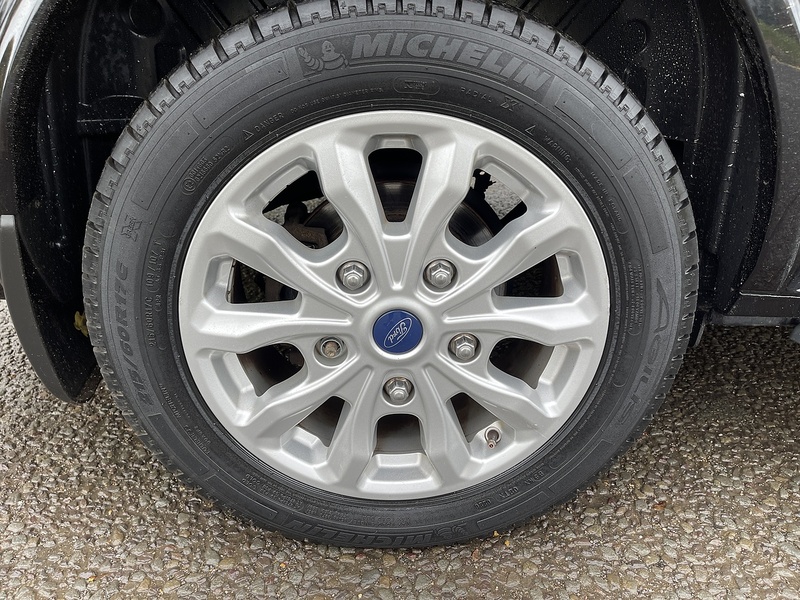 Ford Tourneo Custom 2.0 320 EcoBlue Titanium Auto L1 Euro 6 (s/s) 5dr - U352