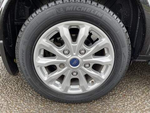 Ford Tourneo Custom 2.0 320 EcoBlue Titanium Auto L1 Euro 6 (s/s) 5dr - U352