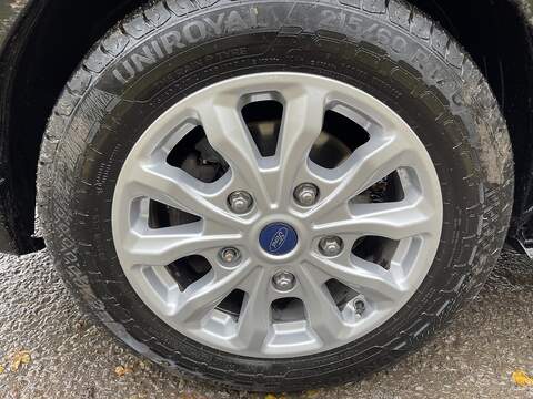 Ford Tourneo Custom 2.0 320 EcoBlue Titanium Auto L1 Euro 6 (s/s) 5dr - U352