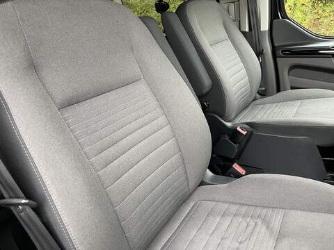 Ford Tourneo Custom 2.0 320 EcoBlue Titanium Auto L1 Euro 6 (s/s) 5dr - U352