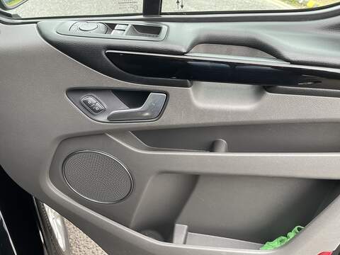 Ford Tourneo Custom 2.0 320 EcoBlue Titanium Auto L1 Euro 6 (s/s) 5dr - U352