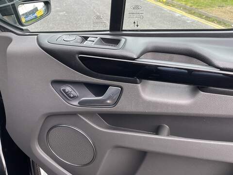 Ford Tourneo Custom 2.0 320 EcoBlue Titanium Auto L1 Euro 6 (s/s) 5dr - U352