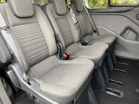 Ford Tourneo Custom 2.0 320 EcoBlue Titanium Auto L1 Euro 6 (s/s) 5dr - U352