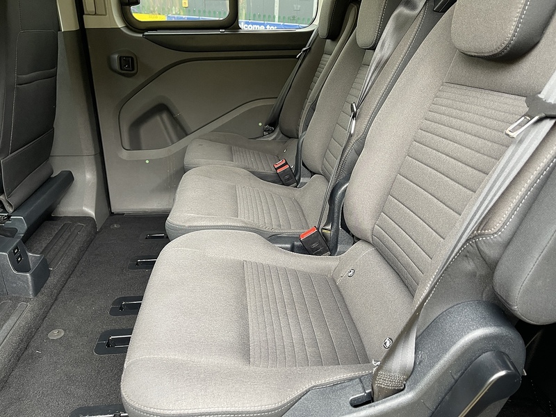 Ford Tourneo Custom 2.0 320 EcoBlue Titanium Auto L1 Euro 6 (s/s) 5dr - U352