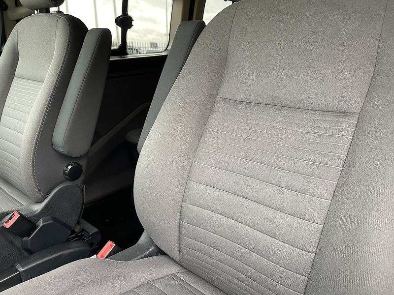 Ford Tourneo Custom 2.0 320 EcoBlue Titanium Auto L1 Euro 6 (s/s) 5dr - U352