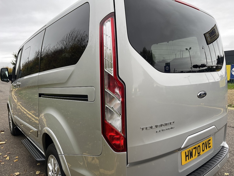 Ford Tourneo Custom 2.0 320 EcoBlue Titanium Auto L1 Euro 6 (s/s) 5dr - U353