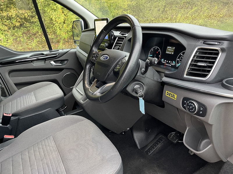 Ford Tourneo Custom 2.0 320 EcoBlue Titanium Auto L1 Euro 6 (s/s) 5dr - U353