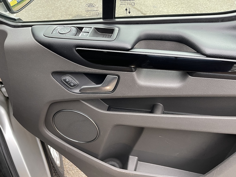 Ford Tourneo Custom 2.0 320 EcoBlue Titanium Auto L1 Euro 6 (s/s) 5dr - U353