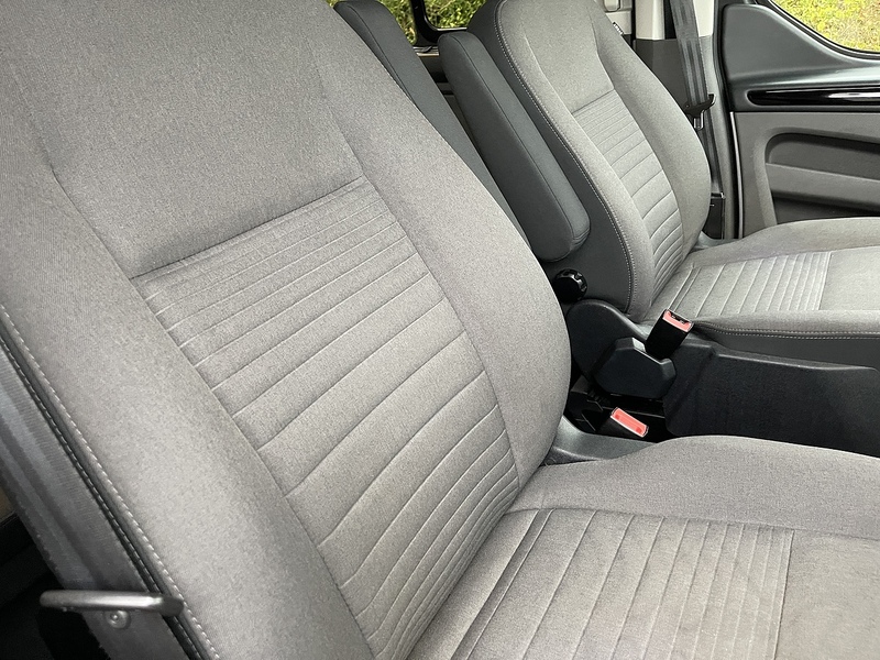 Ford Tourneo Custom 2.0 320 EcoBlue Titanium Auto L1 Euro 6 (s/s) 5dr - U353