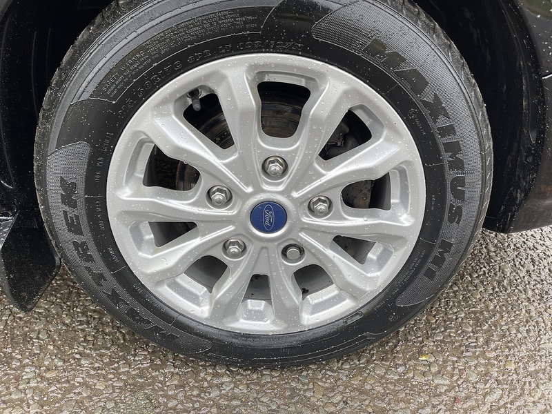 Ford Tourneo Custom 2.0 320 EcoBlue Titanium Auto L2 Euro 6 (s/s) 5dr - U355