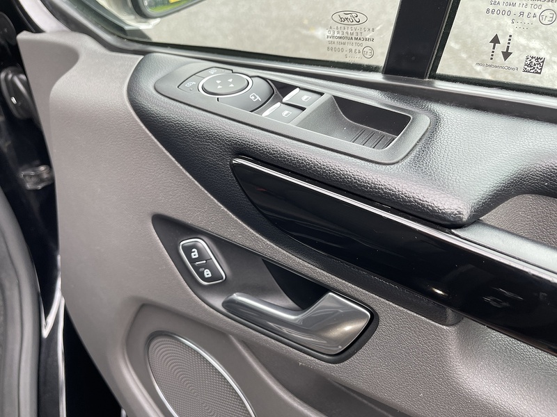 Ford Tourneo Custom 2.0 320 EcoBlue Titanium Auto L2 Euro 6 (s/s) 5dr - U355