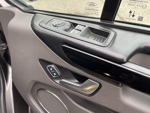 Ford Tourneo Custom 2.0 320 EcoBlue MHEV Titanium L2 Euro 6 (s/s) 5dr - U356