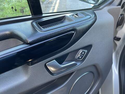 Ford Tourneo Custom 2.0 320 EcoBlue Titanium Auto L2 Euro 6 (s/s) 5dr - U357