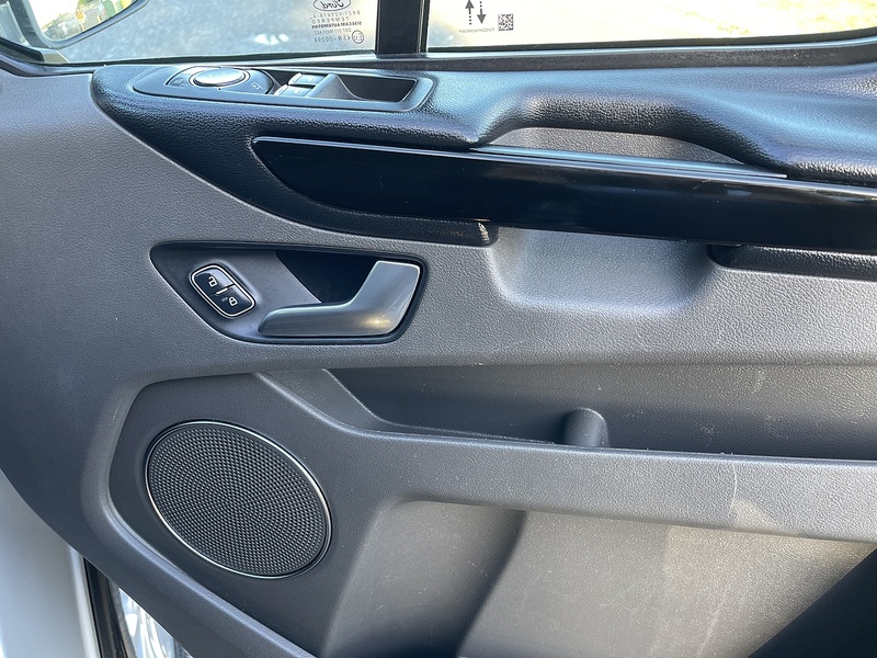 Ford Tourneo Custom 2.0 320 EcoBlue Titanium Auto L2 Euro 6 (s/s) 5dr - U357