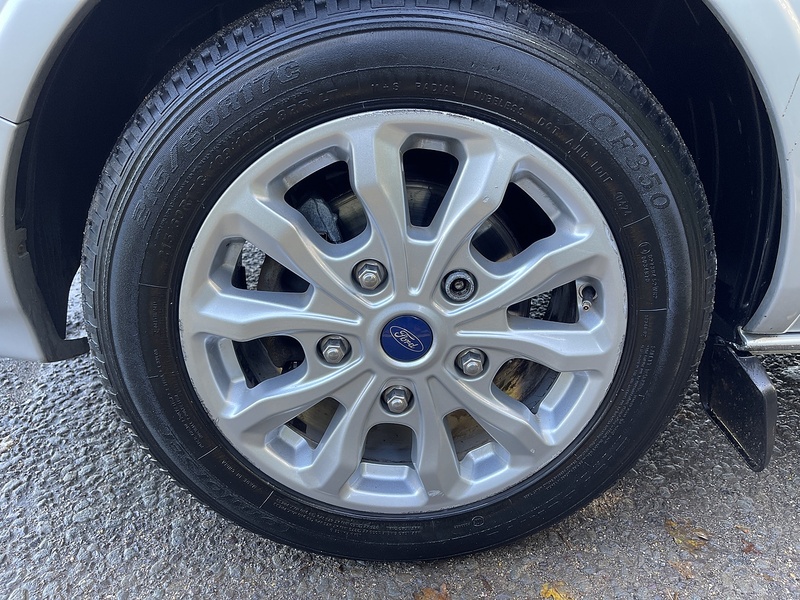 Ford Tourneo Custom 2.0 320 EcoBlue Titanium Auto L2 Euro 6 (s/s) 5dr - U357