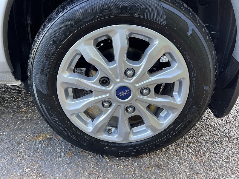 Ford Tourneo Custom 2.0 320 EcoBlue Titanium Auto L2 Euro 6 (s/s) 5dr - U357