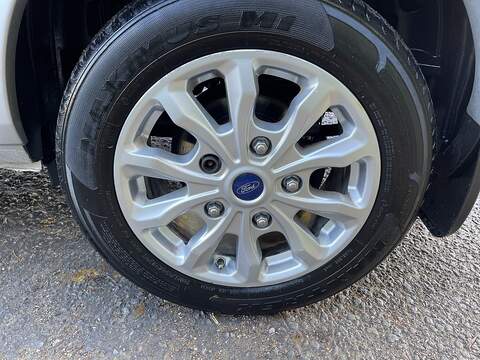 Ford Tourneo Custom 2.0 320 EcoBlue Titanium Auto L2 Euro 6 (s/s) 5dr - U357