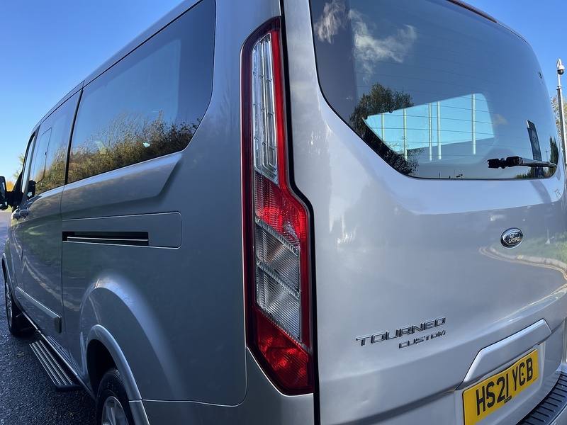 Ford Tourneo Custom 2.0 320 EcoBlue Titanium Auto L2 Euro 6 (s/s) 5dr - U357