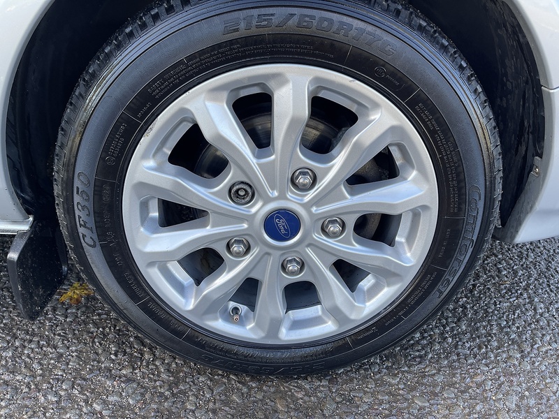 Ford Tourneo Custom 2.0 320 EcoBlue Titanium Auto L2 Euro 6 (s/s) 5dr - U357