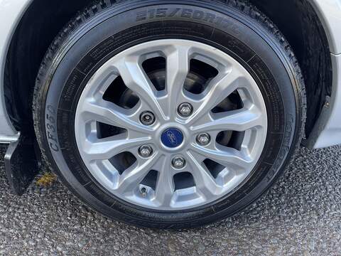 Ford Tourneo Custom 2.0 320 EcoBlue Titanium Auto L2 Euro 6 (s/s) 5dr - U357