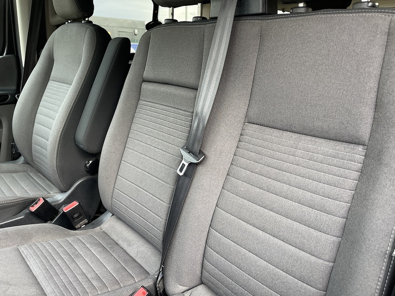 Ford Tourneo Custom 2.0 320 EcoBlue Titanium Auto L2 Euro 6 (s/s) 5dr - U360