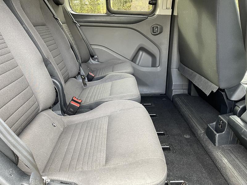 Ford Tourneo Custom 2.0 320 EcoBlue Titanium Auto L2 Euro 6 (s/s) 5dr - U360