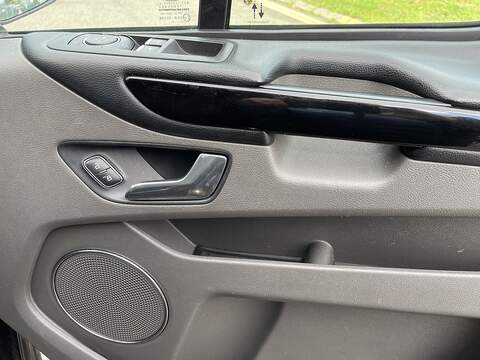 Ford Tourneo Custom 2.0 320 EcoBlue Titanium Auto L2 Euro 6 (s/s) 5dr - U360