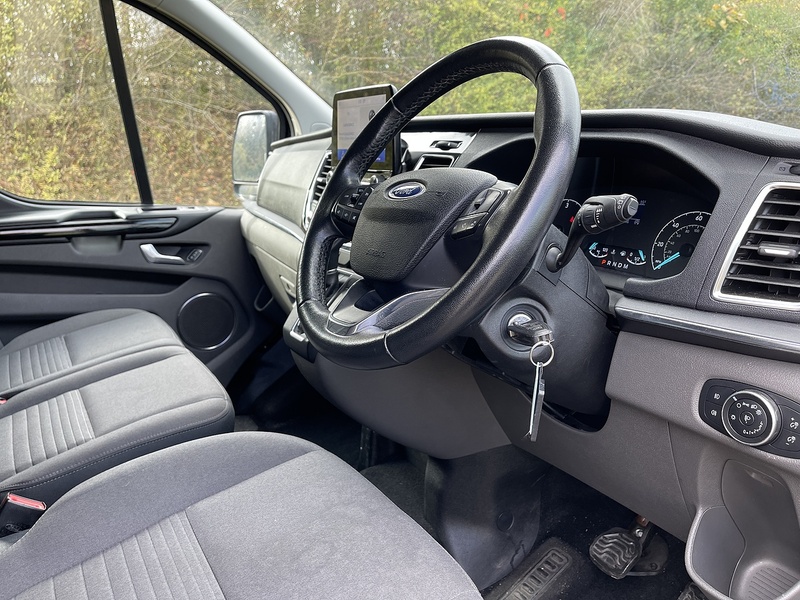 Ford Tourneo Custom 2.0 320 EcoBlue Titanium Auto L2 Euro 6 (s/s) 5dr - U360