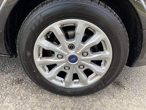 Ford Tourneo Custom 2.0 320 EcoBlue Titanium Auto L2 Euro 6 (s/s) 5dr - U360