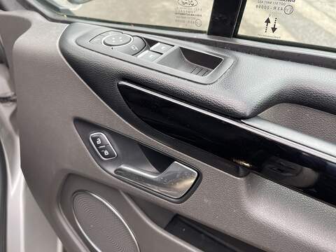 Ford Tourneo Custom 2.0 320 EcoBlue Titanium Auto L1 Euro 6 (s/s) 5dr - U361