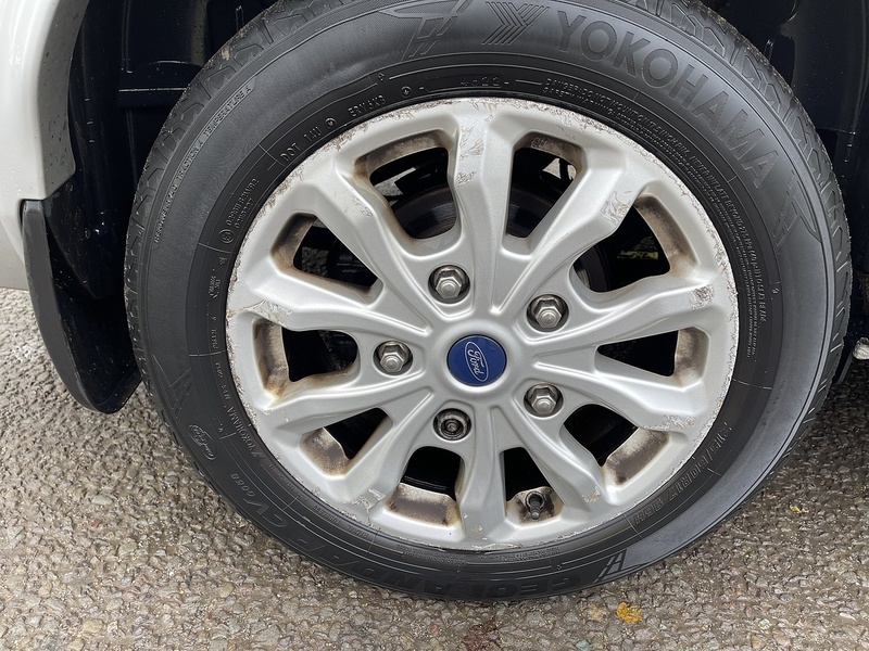 Ford Tourneo Custom 2.0 320 EcoBlue Titanium Auto L1 Euro 6 (s/s) 5dr - U361