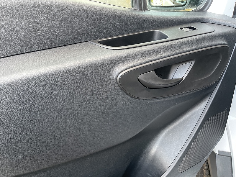 Mercedes-Benz eSprinter 55kWh Progressive Auto FWD L2 H2 5dr 20kW Charger - U362