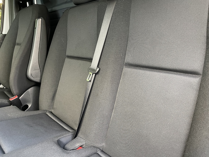 Mercedes-Benz eSprinter 55kWh Progressive Auto FWD L2 H2 5dr 20kW Charger - U362