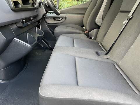 Mercedes-Benz eSprinter 55kWh Progressive Auto FWD L2 H2 5dr 20kW Charger - U362