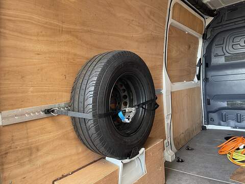 Mercedes-Benz eSprinter 55kWh Progressive Auto FWD L2 H2 5dr 20kW Charger - U362