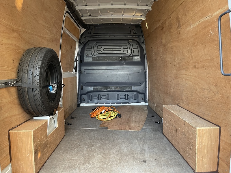 Mercedes-Benz eSprinter 55kWh Progressive Auto FWD L2 H2 5dr 20kW Charger - U362