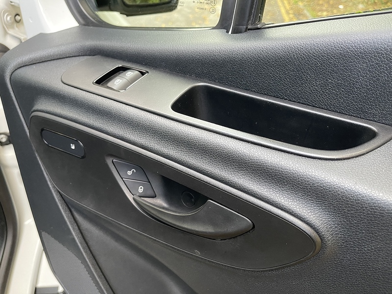 Mercedes-Benz eSprinter 55kWh Progressive Auto FWD L2 H2 5dr 20kW Charger - U362