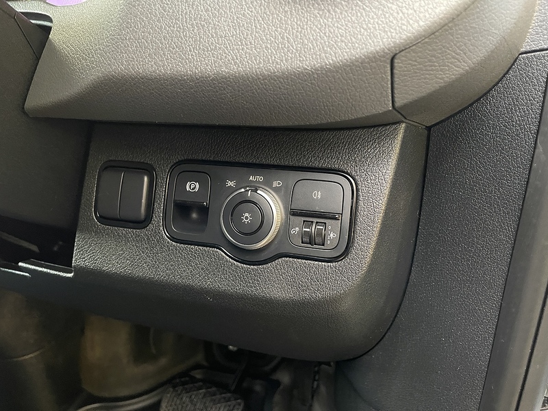 Mercedes-Benz eSprinter 55kWh Progressive Auto FWD L2 H2 5dr 20kW Charger - U362